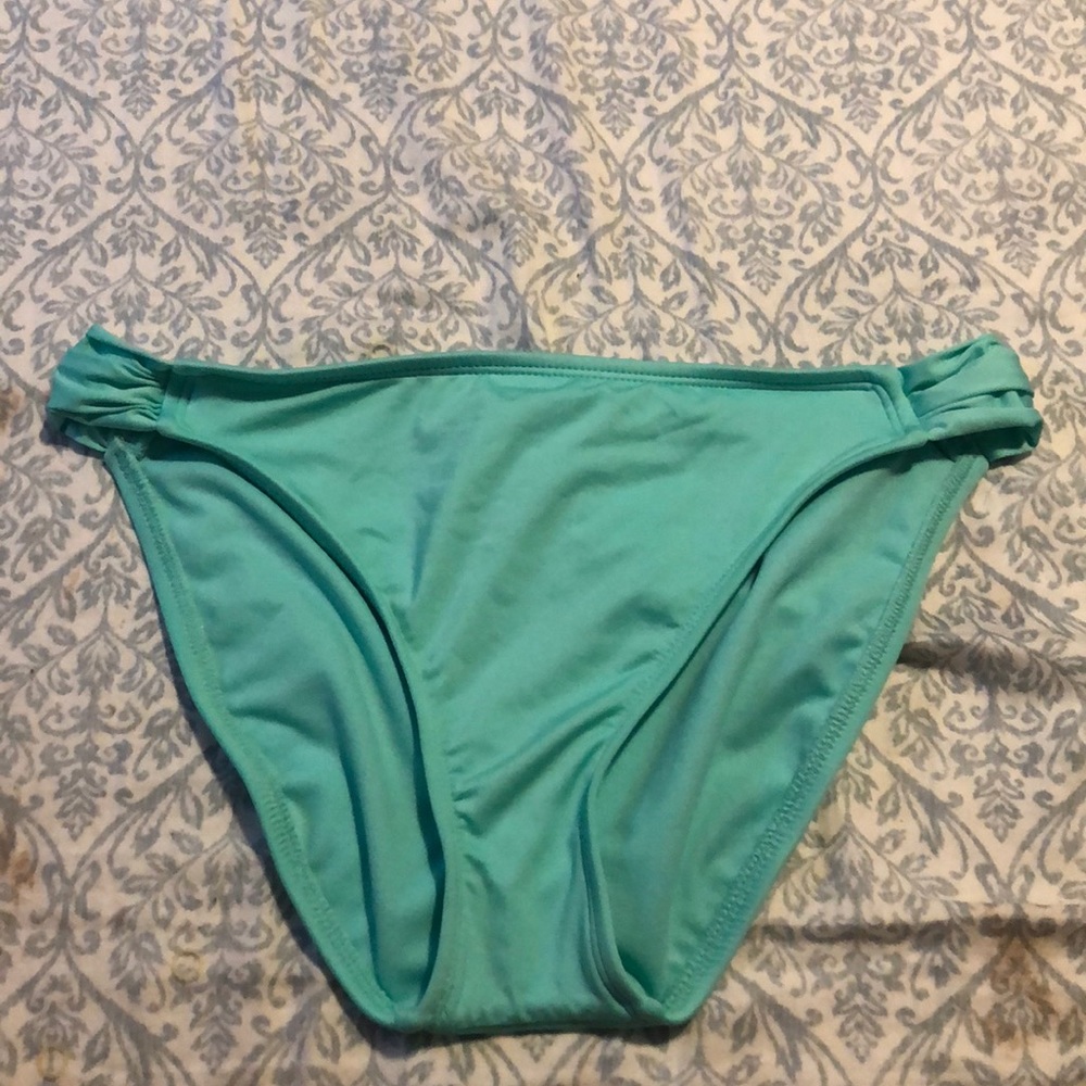 Blue target bikini bottom new with tags L